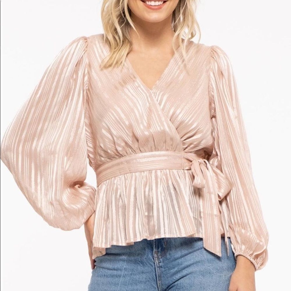 NWT Mine Lurex puff Sleeve Holiday Top